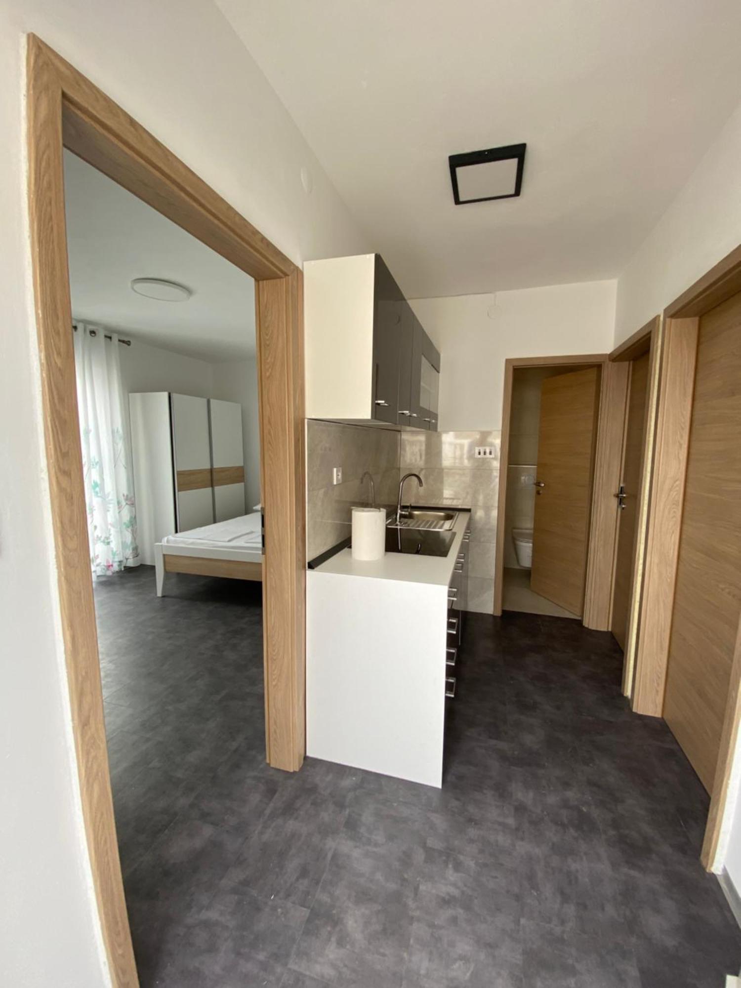 Apartmani Pozega Паг Экстерьер фото